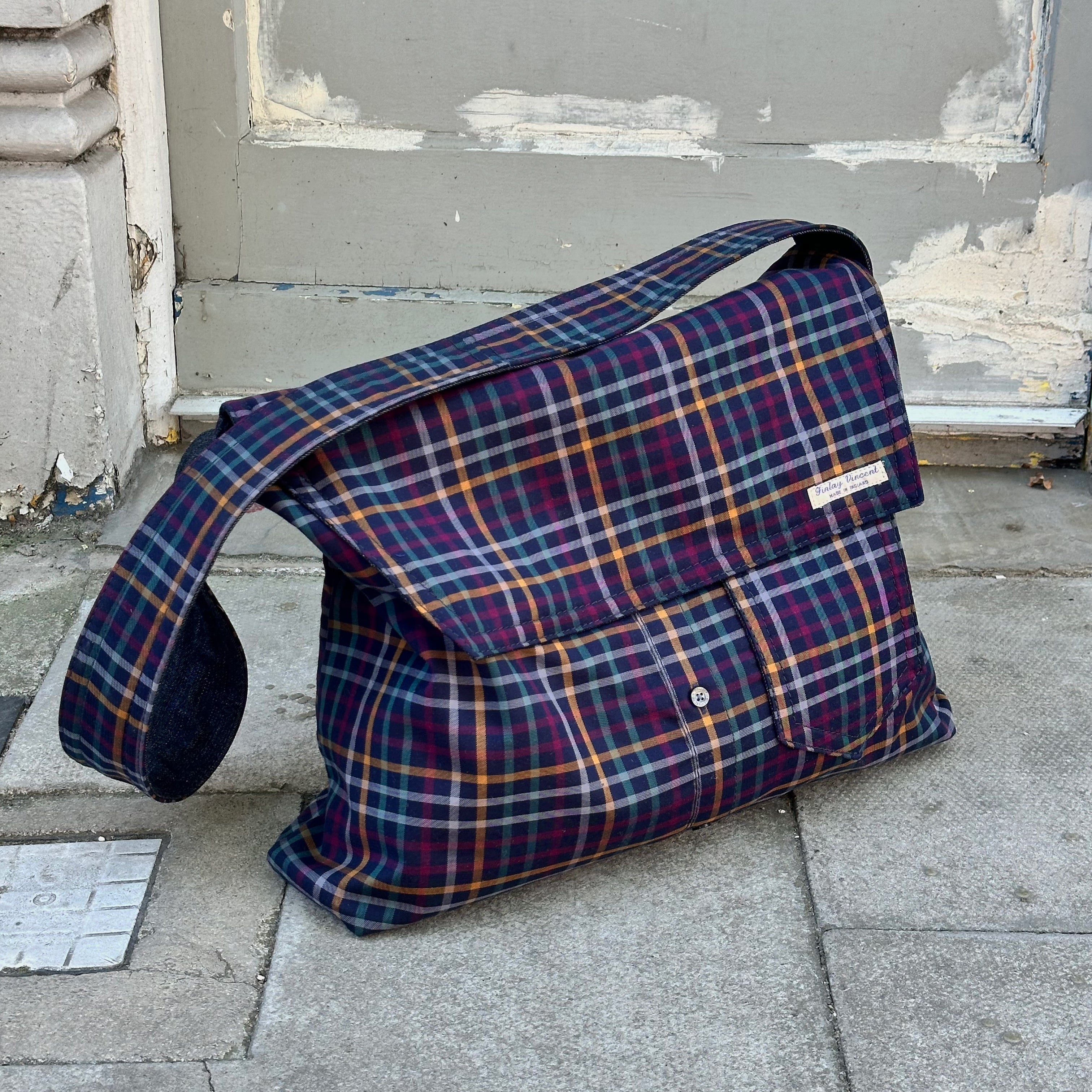 MESSENGER BAG 6