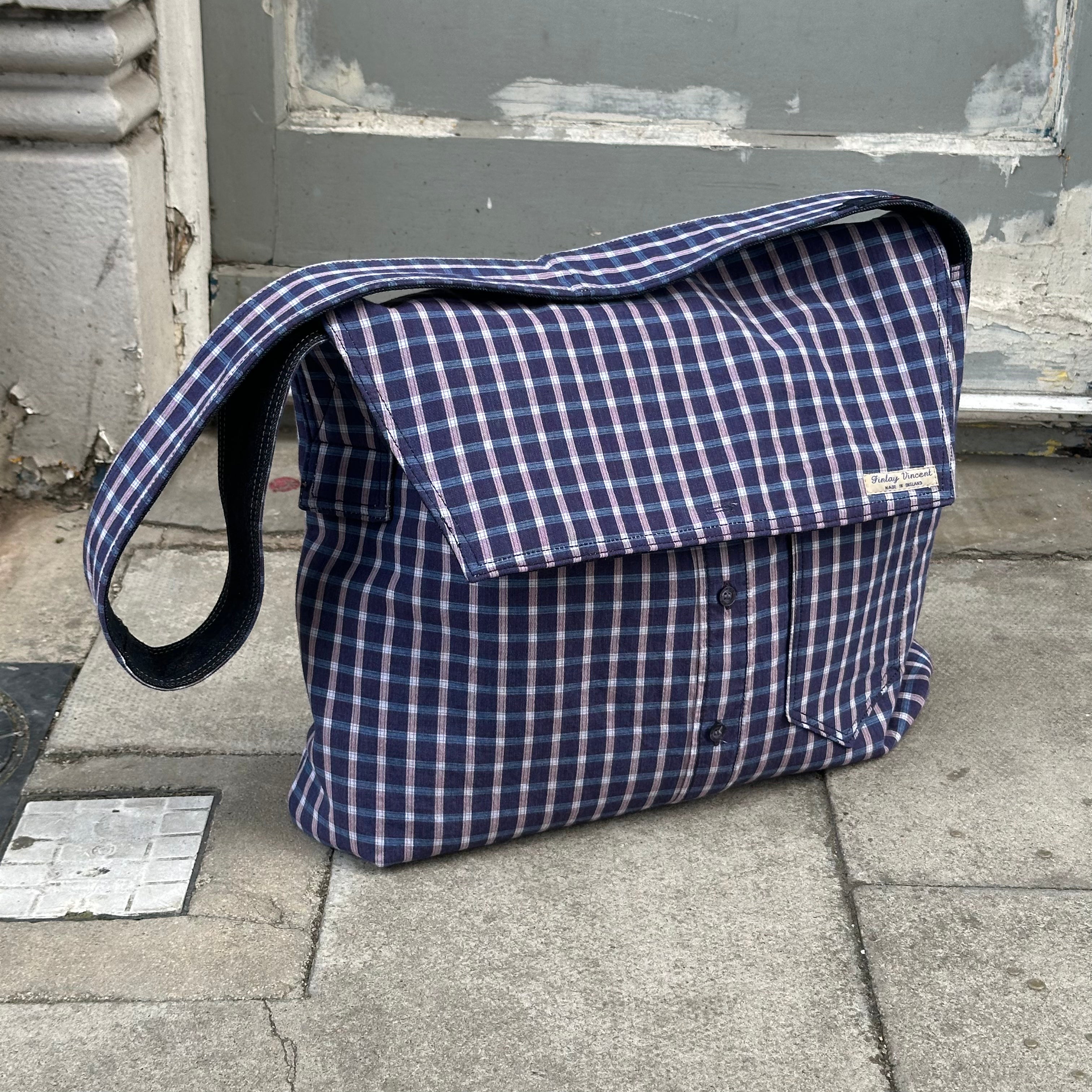 MESSENGER BAG 13