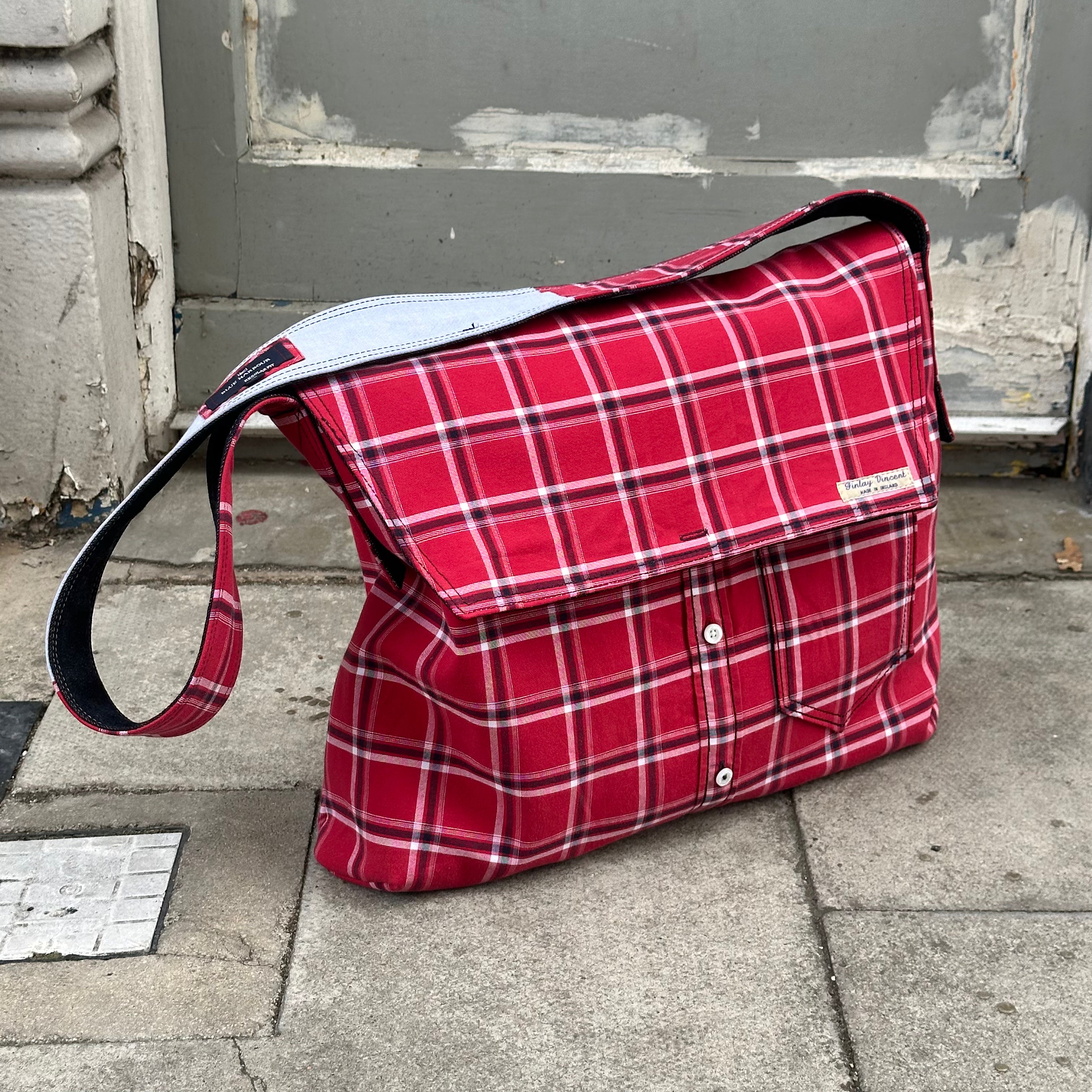 MESSENGER BAG 16